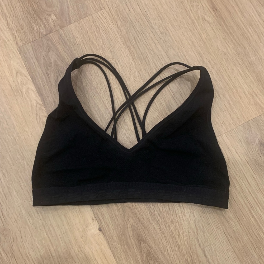 💖Fabletics Strappy Back Sports Bra